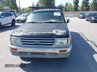 1997 Toyota T100 DX z VIN JT4TN12D3V0035384, wystawiony jako IAAI lot #42170129 z przebiegiem 263 742 mil mil oraz . Historia ofert i sprzedaży dostępna na DreamBid. Obrazek 6.