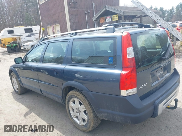 2005 Volvo XC70 with VIN YV1SZ592551177901, listed as a IAAI auction lot 42053579 with 172,543 mi miles and . Bid and sale history available at DreamBid. Image 3.