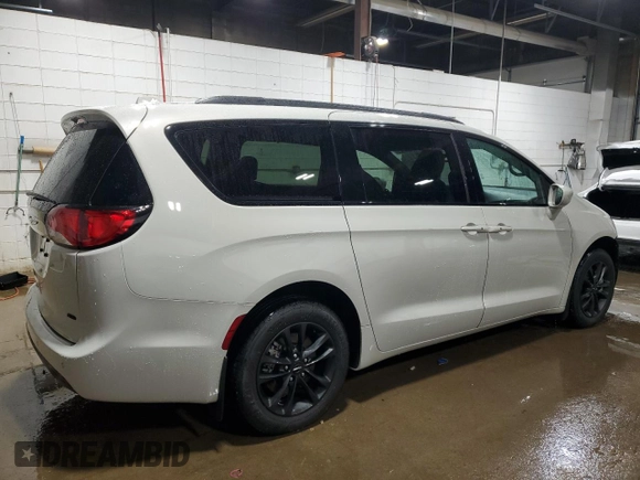 2020 Chrysler Pacifica Launch Edition z VIN 2C4RC3BG6LR290040, wystawiony jako Copart lot #88406525 z przebiegiem 38 670 mil mil oraz Szkoda całkowita • Salvage title. Historia ofert i sprzedaży dostępna na DreamBid. Obrazek 3.