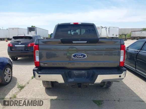 2019 Ford F-250 XL with VIN 1FT7W2BT1KEG69559, listed as a IAAI auction lot 37327070 with 75,189 mi miles and . Bid and sale history available at DreamBid. Image 16.