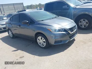 2020 Nissan Versa S z VIN 3N1CN8DV9LL899180, wystawiony jako IAAI lot #41798370 z przebiegiem 106 356 mil mil oraz . Historia ofert i sprzedaży dostępna na DreamBid. Obrazek 1.