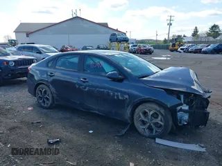 2021 Kia Forte LXS z VIN 3KPF24AD7ME266867, wystawiony jako IAAI lot #41986349 z przebiegiem 93 358 mil mil oraz . Historia ofert i sprzedaży dostępna na DreamBid. Obrazek 13.