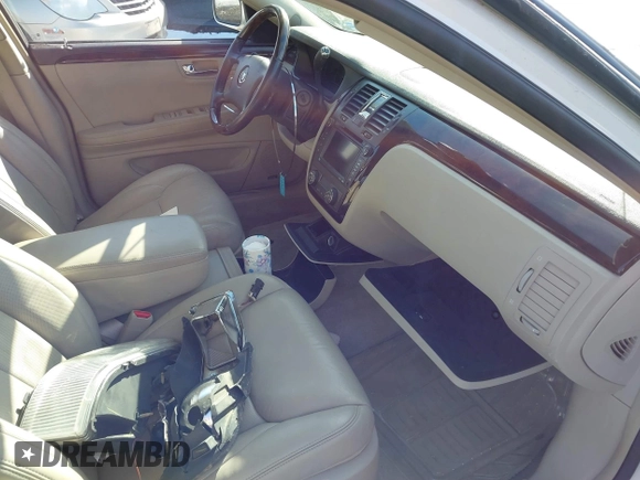 2009 Cadillac DTS w/1SA with VIN 1G6KD57Y89U122989, listed as a IAAI auction lot 41562264 with 1 mi miles. Bid and sale history available at carsss.com. Image 5.