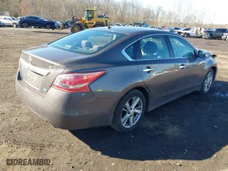 2013 Nissan Altima 2.5 SL with VIN 1N4AL3APXDC906479, listed as a IAAI auction lot 41827360 with 177,098 mi miles. Bid and sale history available at carsss.com. Image 4.