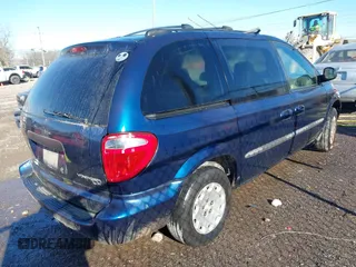 2003 Chrysler Voyager with VIN 1C4GJ25B93B179620, listed as a IAAI auction lot 41834614 with 110,968 mi miles. Bid and sale history available at carsss.com. Image 4.
