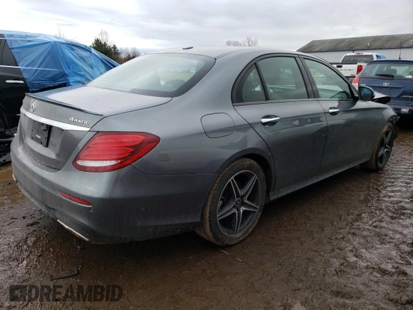 2018 Mercedes-Benz E-Class E 300 with VIN WDDZF4KBXJA449473, listed as a Copart auction lot 73218802 with 5,055 mi miles. Bid and sale history available at carsss.com. Image 3.