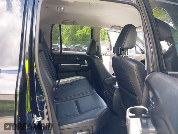 2017 Honda Ridgeline RTL with VIN 5FPYK3F51HB013989, listed as a IAAI auction lot 42206513 with 146,124 mi miles and . Bid and sale history available at DreamBid. Image 8.