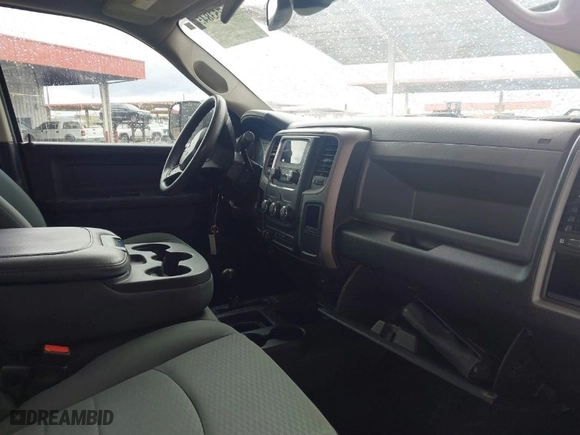 2018 Ram 2500 Tradesman with VIN 3C6UR5CL2JG297691, listed as a IAAI auction lot 41753845 with 86,028 mi miles. Bid and sale history available at carsss.com. Image 5.