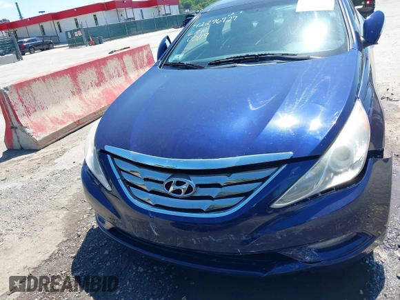 2012 Hyundai Sonata Limited z VIN 5NPEC4AC2CH382097, wystawiony jako IAAI lot #42276727 z przebiegiem 135 808 mil mil oraz . Historia ofert i sprzedaży dostępna na DreamBid. Obrazek 14.