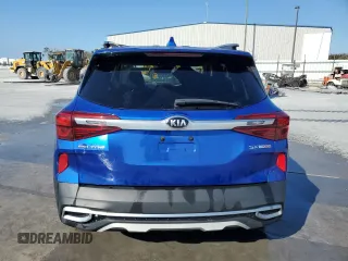 2021 Kia Seltos SX with VIN KNDETCA21M7072840, listed as a Copart auction lot 44395235 with 56,496 mi miles and Salvage Title. Bid and sale history available at carsss.com. Image 6.