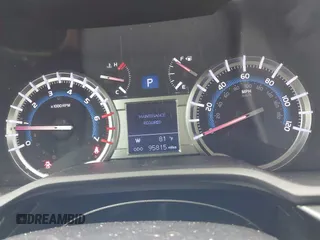 2017 Toyota 4Runner SR5 z VIN JTEBU5JR3H5427660, wystawiony jako IAAI lot #42477925 z przebiegiem 95 815 mil mil oraz . Historia ofert i sprzedaży dostępna na DreamBid. Obrazek 7.
