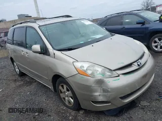 2008 Toyota Sienna XLE with VIN 5TDZK22C78S119628, listed as a IAAI auction lot 41917650 with 196,876 mi miles. Bid and sale history available at carsss.com. Image 1.