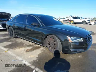 2011 Audi A8 z VIN WAURVAFD6BN019339, wystawiony jako IAAI lot #41560306 z przebiegiem 123 726 mil mil oraz . Historia ofert i sprzedaży dostępna na DreamBid. Obrazek 1.
