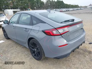 2025 Honda Civic Sport z VIN 19XFL2H81SE012353, wystawiony jako IAAI lot #41934245 z przebiegiem 8873 mil mil oraz . Historia ofert i sprzedaży dostępna na DreamBid. Obrazek 3.