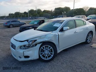 2014 Nissan Maxima 3.5 SV w/Sport Pkg with VIN 1N4AA5AP0EC483561, listed as a IAAI auction lot 42005673 with 81,731 mi miles. Bid and sale history available at carsss.com. Image 2.