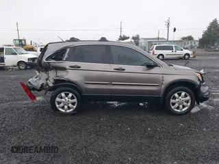 2011 Honda CR-V SE with VIN 5J6RE4H40BL003273, listed as a IAAI auction lot 41237931 with 218,624 mi miles. Bid and sale history available at carsss.com. Image 14.