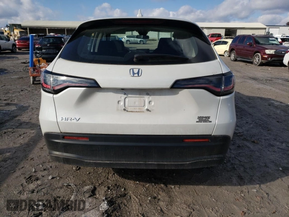 2024 Honda HR-V LX with VIN 3CZRZ1H38RM738439, listed as a Copart auction lot 84208484 with 10,072 mi miles and Clean Title. Bid and sale history available at carsss.com. Image 6.