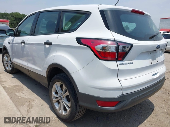 2018 Ford Escape S z VIN 1FMCU0F7XJUB36437, wystawiony jako IAAI lot #42248034 z przebiegiem 50 686 mil mil oraz . Historia ofert i sprzedaży dostępna na DreamBid. Obrazek 3.