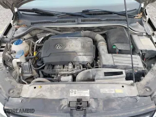 2014 Volkswagen Jetta Sedan SE w/Connectivity with VIN 3VWB07AJ3EM204625, listed as a IAAI auction lot 41501518 with 188,493 mi miles. Bid and sale history available at carsss.com. Image 10.