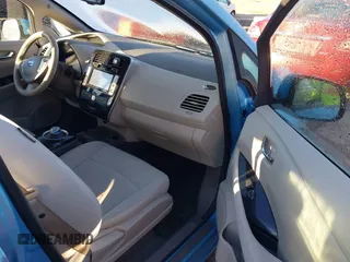 2015 Nissan LEAF SV with VIN 1N4AZ0CP1FC318788, listed as a IAAI auction lot 41572300 with 144,452 mi miles. Bid and sale history available at carsss.com. Image 5.