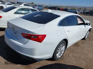 2018 Chevrolet Malibu LT with VIN 1G1ZD5ST7JF139548, listed as a IAAI auction lot 41721277 with 167,552 mi miles. Bid and sale history available at carsss.com. Image 4.