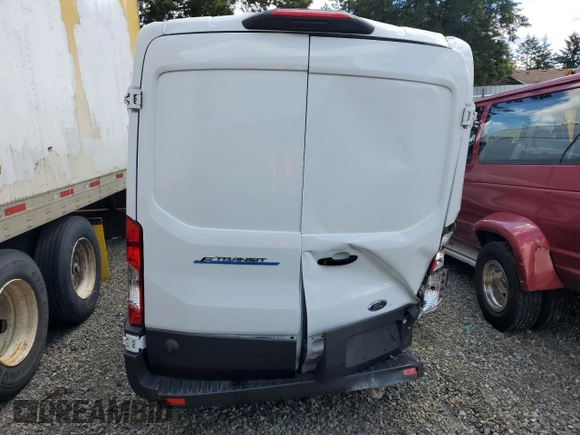 2023 Ford E-Transit Cargo z VIN 1FTBW9CK3PKA78425, wystawiony jako Copart lot #56234154 z przebiegiem 6961 mil mil oraz Szkody całkowita. Historia ofert i sprzedaży dostępna na DreamBid. Obrazek 6.