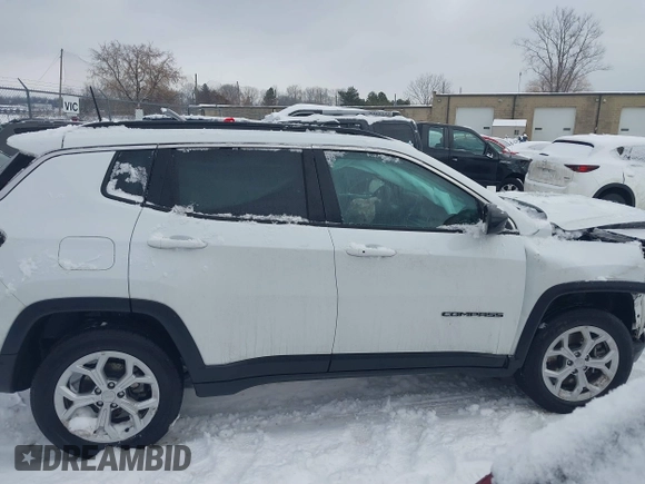 2024 Jeep Compass Latitude with VIN 3C4NJDBN5RT109413, listed as a IAAI auction lot 41330422 with Not Provided miles and . Bid and sale history available at DreamBid. Image 13.