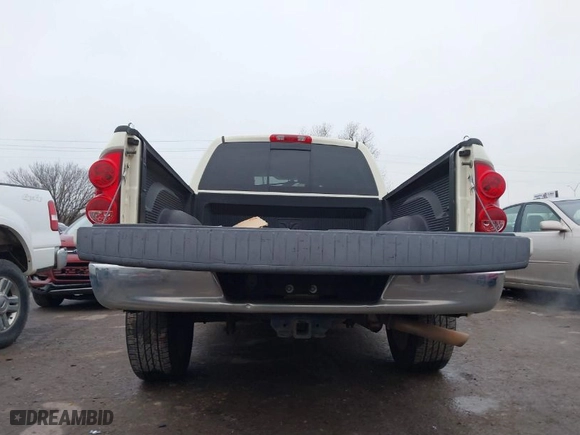 2007 Dodge Ram 1500 SLT with VIN 1D7HA18277J613206, listed as a IAAI auction lot 41464003 with NaN miles. Bid and sale history available at carsss.com. Image 17.