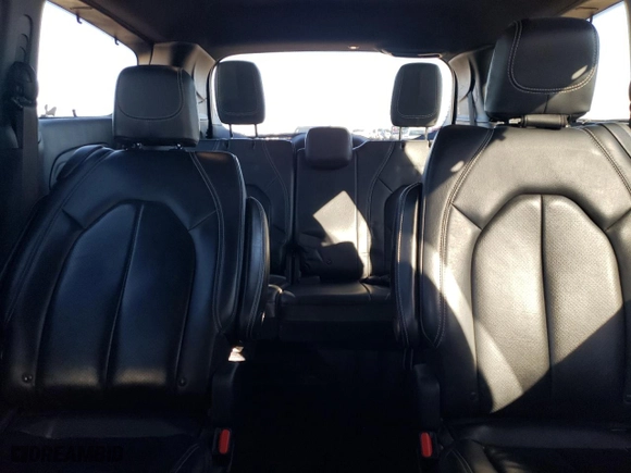 2018 Chrysler Pacifica Touring L Plus with VIN 2C4RC1EG1JR261817, listed as a Copart auction lot 88511415 with 124,099 mi miles and Clean Title. Bid and sale history available at carsss.com. Image 10.