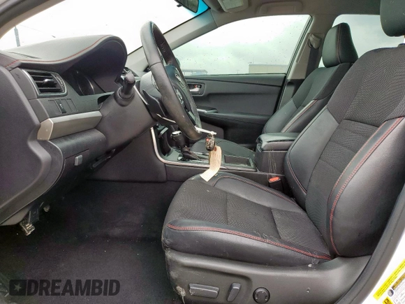 2017 Toyota Camry XLE z VIN 4T1BF1FK3HU786981, wystawiony jako Copart lot #60705715 z przebiegiem 81 898 mil mil oraz Szkoda całkowita • Salvage title. Historia ofert i sprzedaży dostępna na DreamBid. Obrazek 7.