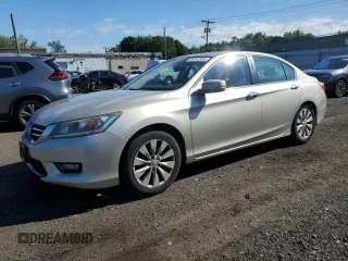 2015 Honda Accord EX-L with VIN 1HGCR2F81FA030527, listed as a Copart auction lot 64242855 with 181,918 mi miles and Salvage title. Bid and sale history available at DreamBid. Image 1.
