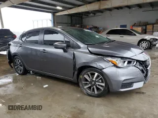 2021 Nissan Versa SV z VIN 3N1CN8EV9ML874764, wystawiony jako Copart lot #45057805 z przebiegiem 87 828 mil mil oraz Szkoda całkowita • Salvage title. Historia ofert i sprzedaży dostępna na DreamBid. Obrazek 4.