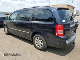 2010 Chrysler Town & Country Touring z VIN 2A4RR5D16AR403964, wystawiony jako Copart lot #60079535 z przebiegiem 145 398 mil mil oraz Szkoda całkowita • Salvage title. Historia ofert i sprzedaży dostępna na DreamBid. Obrazek 2.