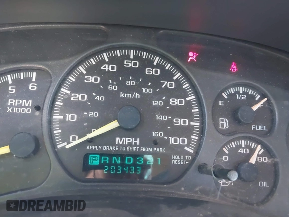 2000 GMC New Sierra 1500 SL with VIN 2GTEC19V0Y1143564, listed as a IAAI auction lot 41839246 with 203,433 mi miles. Bid and sale history available at carsss.com. Image 7.