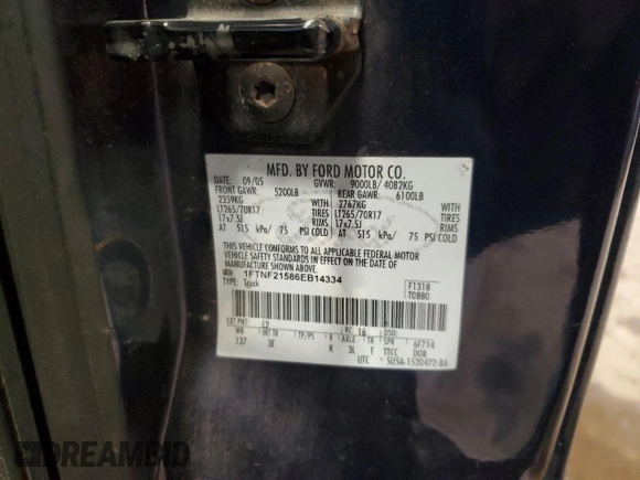 2006 Ford F-250 XL z VIN 1FTNF21586EB14334, wystawiony jako Copart lot #44016915 z przebiegiem 101 927 mil mil oraz Szkoda całkowita • Salvage title. Historia ofert i sprzedaży dostępna na DreamBid. Obrazek 13.