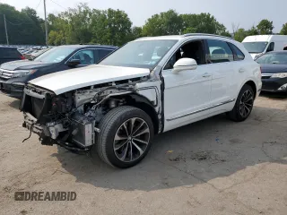 2019 Bentley Bentayga V8 z VIN SJAAM2ZV0KC026930, wystawiony jako Copart lot #67771734 z przebiegiem Nie podano mil oraz Szkody całkowita. Historia ofert i sprzedaży dostępna na DreamBid. Obrazek 1.