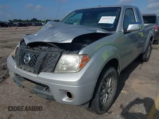 2015 Nissan Frontier S z VIN 1N6BD0CT7FN716390, wystawiony jako IAAI lot #42519222 z przebiegiem 175 588 mil mil oraz . Historia ofert i sprzedaży dostępna na DreamBid. Obrazek 17.