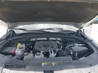 2024 Jeep Grand Cherokee with VIN 1C4RJYB68R8516819, listed as a IAAI auction lot 42582803 with 32,933 mi miles and . Bid and sale history available at DreamBid. Image 10.