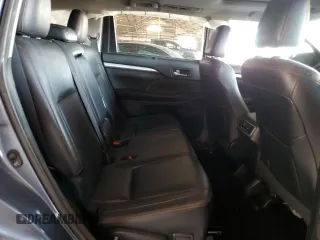 2017 Toyota Highlander XLE with VIN 5TDJZRFH5HS462350, listed as a Copart auction lot 63927495 with 143,051 mi miles and Salvage title. Bid and sale history available at DreamBid. Image 11.