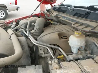 2013 Ram 1500 Express z VIN 1C6RR7KT4DS724868, wystawiony jako IAAI lot #42091725 z przebiegiem 128 839 mil mil oraz . Historia ofert i sprzedaży dostępna na DreamBid. Obrazek 18.