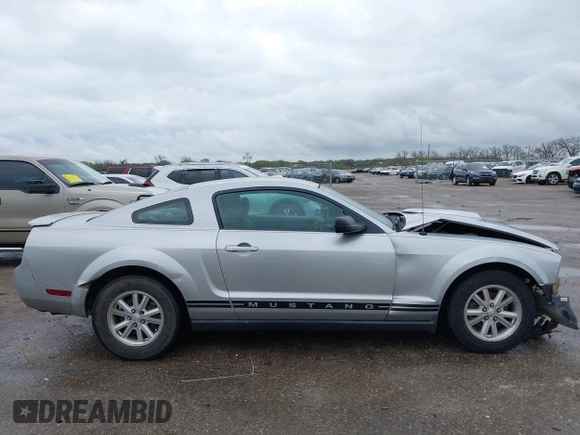 2007 Ford Mustang Deluxe with VIN 1ZVFT80N575245396, listed as a IAAI auction lot 41889599 with 319,148 mi miles. Bid and sale history available at carsss.com. Image 14.