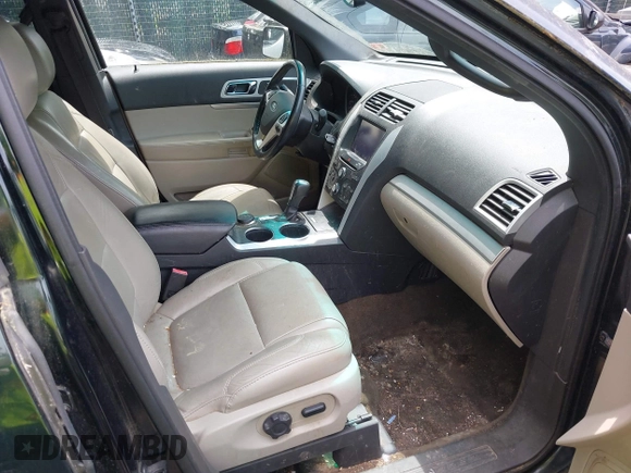 2013 Ford Explorer XLT with VIN 1FM5K8D86DGB82164, listed as a IAAI auction lot 42199511 with 158,378 mi miles and . Bid and sale history available at carsss.com. Image 5.