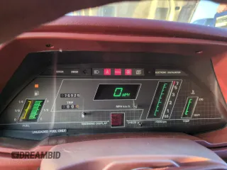 1983 Datsun 280ZX z VIN JN1HZ04S2DX564639, wystawiony jako Copart lot #75222314 z przebiegiem 75 925 mil mil oraz Szkody całkowita. Historia ofert i sprzedaży dostępna na DreamBid. Obrazek 9.