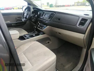 2017 Kia Sedona LX with VIN KNDMB5C18H6218659, listed as a IAAI auction lot 42135552 with 157,263 mi miles. Bid and sale history available at carsss.com. Image 5.