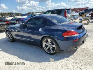 2013 BMW Z4 sDrive35i with VIN WBALM7C58DE385458, listed as a Copart auction lot 77959004 with 43,616 mi miles and Salvage Title. Bid and sale history available at carsss.com. Image 2.