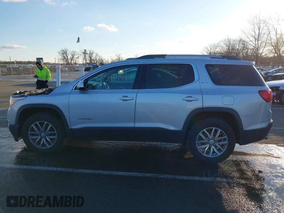 2017 GMC Acadia SLE with VIN 1GKKNLLS1HZ164054, listed as a IAAI auction lot 41542449 with 201,936 mi miles. Bid and sale history available at carsss.com. Image 14.