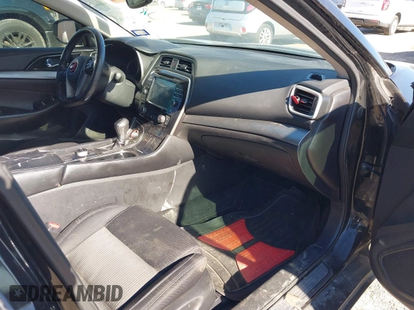 2016 Nissan Maxima SR with VIN 1N4AA6AP2GC429977, listed as a IAAI auction lot 38529802 with 194,511 mi miles and . Bid and sale history available at DreamBid. Image 5.