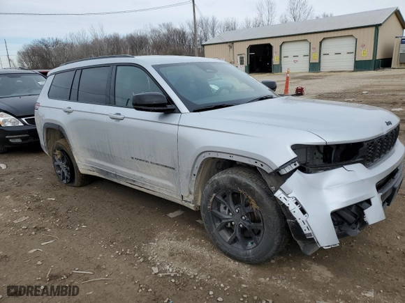 2024 Jeep Grand Cherokee L Altitude X with VIN 1C4RJKAGXR8571604, listed as a Copart auction lot 44557025 with 15,943 mi miles and Salvage Title. Bid and sale history available at carsss.com. Image 4.