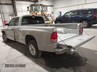 2000 Dodge Dakota Sport with VIN 1B7GL22N8YS723458, listed as a IAAI auction lot 41783869 with 143,561 mi miles and . Bid and sale history available at carsss.com. Image 3.