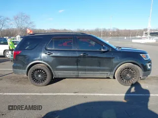 2017 Ford Explorer Sport with VIN 1FM5K8GT9HGA52532, listed as a IAAI auction lot 41607362 with 117,595 mi miles and . Bid and sale history available at carsss.com. Image 13.